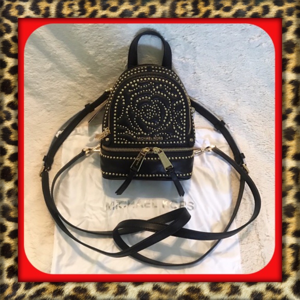 💥SPECIAL REDUCED PRICE! No offers! FIRM!✅    
👑Michael Kors Rhea Mini Backpack